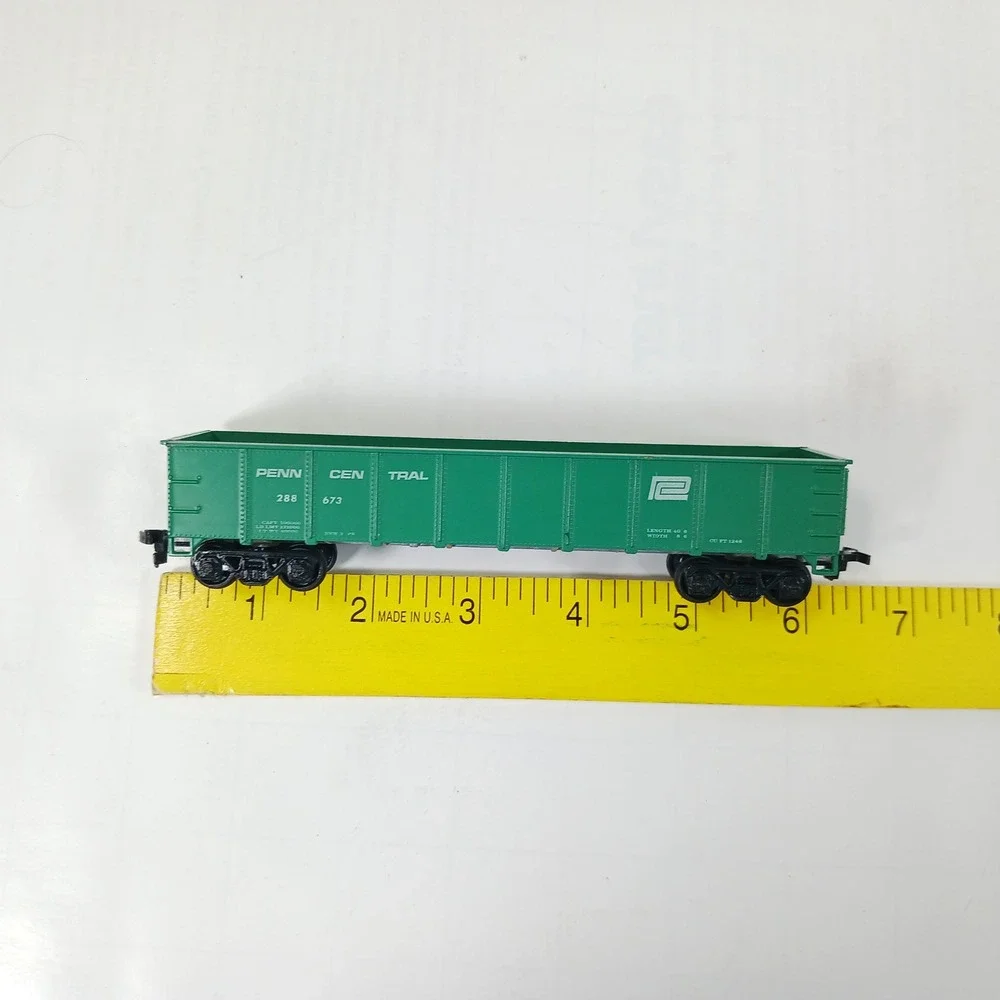 Penn Central Gondola Green 40ft Model Train Car 288 673 FB 101 A